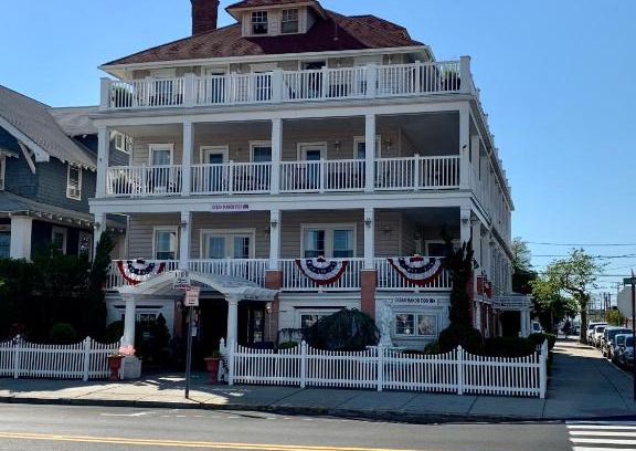 North End Hotel | Ocean Manor 1100 Inn