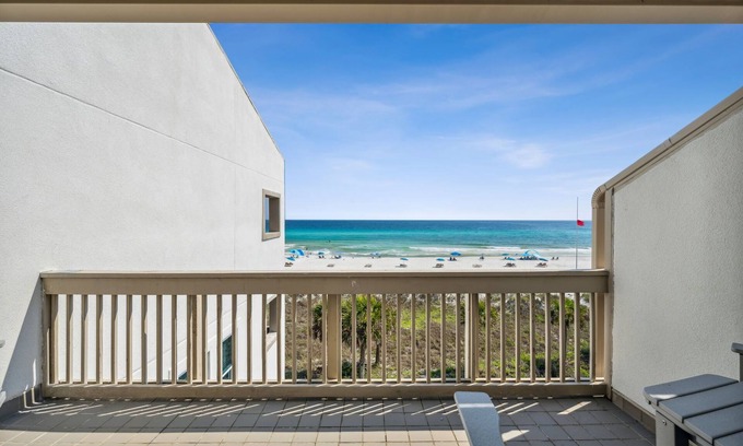 Sunnyside House | "Ocean Memories" Sleeps 4-Ocean Views