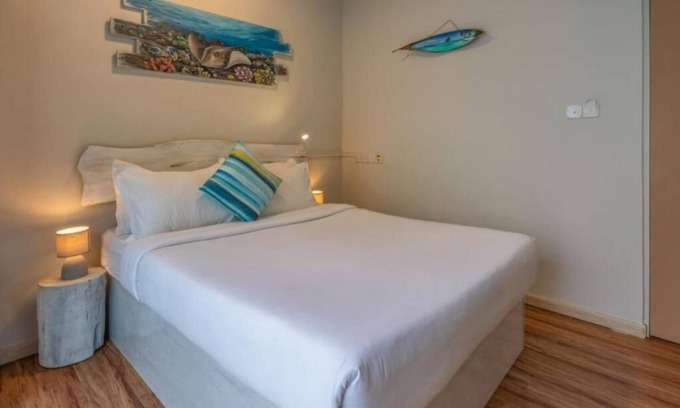 Maafushi Hotel | Ocean Pearl : Deluxe Double Room with balcony