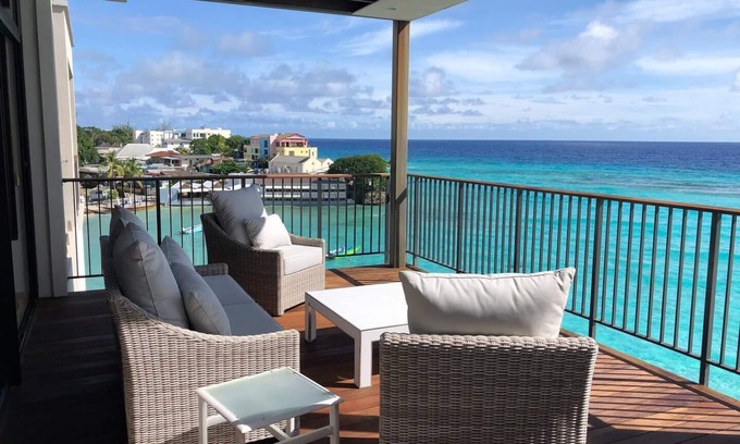 Worthing Condo | Ocean Reef Penthouse Cottage