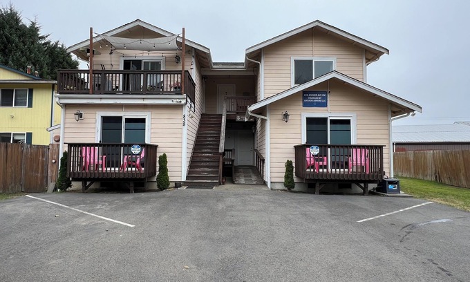 Ocean Shores Apartment | Ocean Shores studio with kitchenette-minutes from beach-Anchor Ashore Condo #4