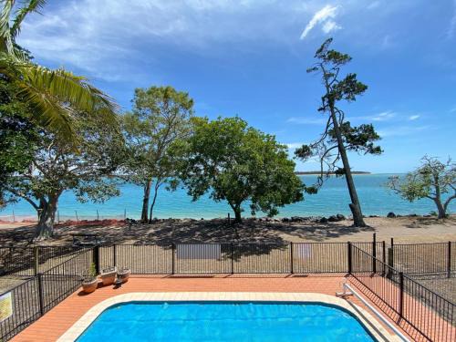 Traviston House | Ocean Shores UP - Burrum Heads- Riverfront - Pool -2BR