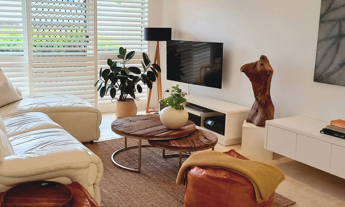 Peregian Beach House | Ocean Sounds Townhouse w/pool 3 min walk to beach