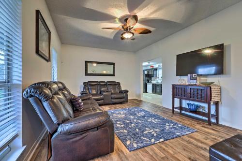 Gulf Hills House | Ocean Springs Home with Sunroom about 5 Mi to Beach