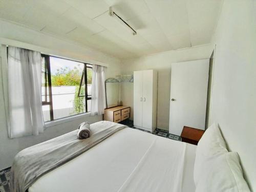 Nuku'alofa House | Ocean Tonga Cottage Private Double Room in Nuku'alofa Town