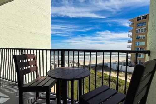 New Smyrna Beach Apartment | Ocean Trillium Suites 303