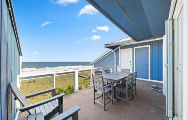 North Carolina Coast House | Ocean Vibes home
