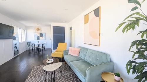 The Strand Apartment | Ocean View 1 Bedroom Manhattan Beach