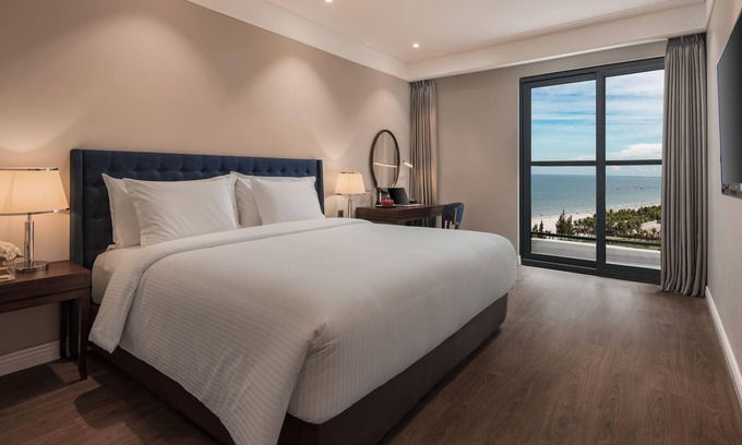 Son Tra Apartment | Ocean View 100m2 King Bed 20th Floor In Sheraton