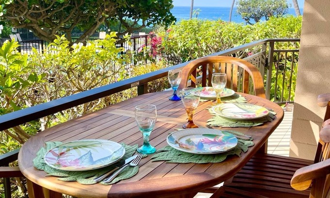 Kailua-Kona Condo | OCEAN VIEW 2 BED - 2 BATH AMAZING SUNSETS & WELL STOCKED WITH ESSENTIALS