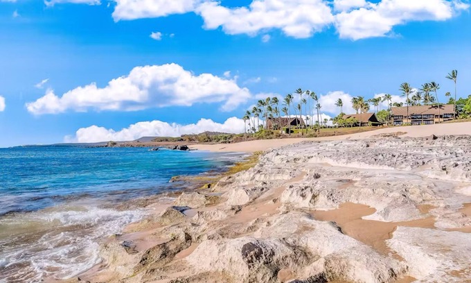Maunaloa Condo | Ocean View, 2nd-Floor Molokai Condo/Lanai, Shared Hot Tub/Pool - Walk to Beach