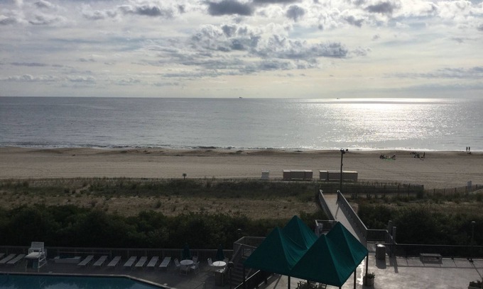 Bethany Beach Condo | Ocean View! 5th floor, Sunday to Sunday, Sea Colony Resort. Bethany Beach, DE.