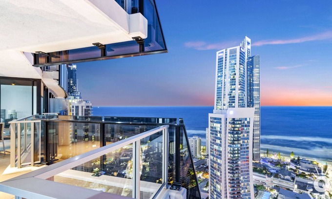 Surfers Paradise Apartment | Ocean View Apartment at Circle on Cavill - Q Stay