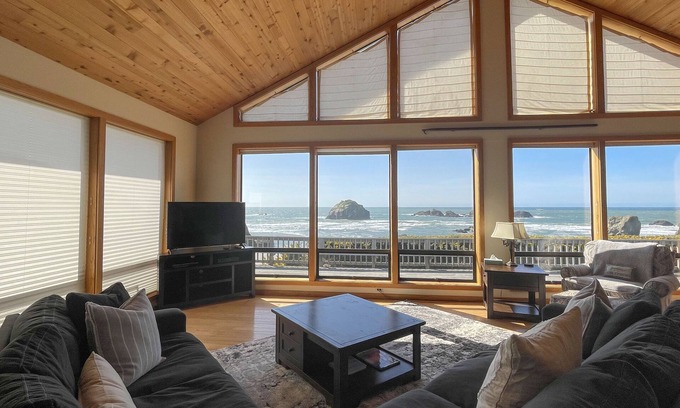 Bandon House | Ocean View at Face Rock: Stunning view of Face Rock with 4 bedrooms & 4 baths
