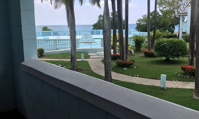 Orange Bay House | Ocean View Condo.IN NEGRIL