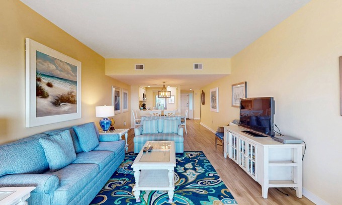 Palmetto Dunes Condo | Ocean view condo w/shared pool - steps to beach Near shopping, golf & more