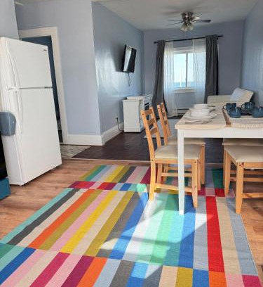 Hull Apartment | Ocean View Cozy Stay