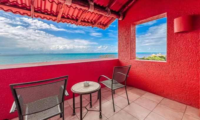 Isla Mujeres Hotel | Ocean View Double Room at Casa de los Suenos