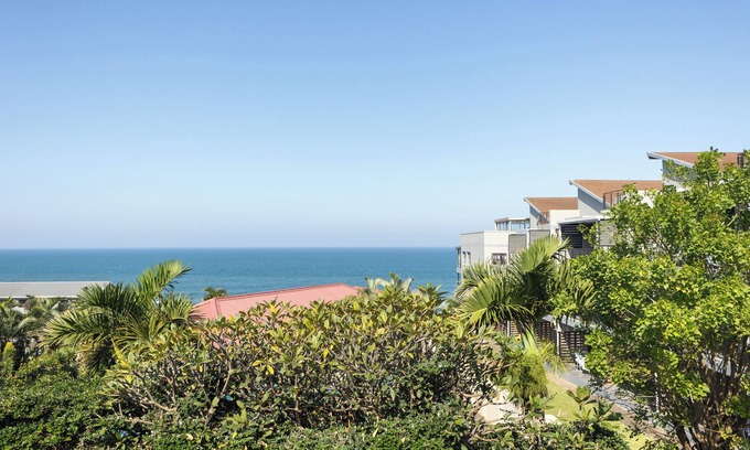 Winklespruit Apartment | Ocean View Escape 2-bedroom apartment in Kingsburgh with AC and Private Rooftop