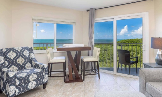 Tavernier Condo | Ocean View Gem Ocean Pointe 3406 2BA/2BR King/Queen