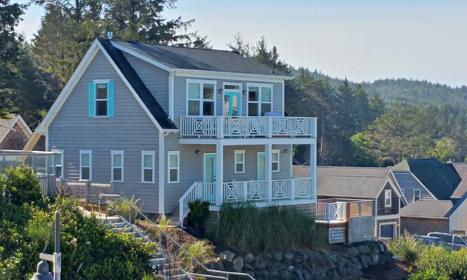Olivia Beach House | Ocean View! Heated Outdoor Pool, Hot Tub, WiFi, Fire Pit, Luxury Amenities
