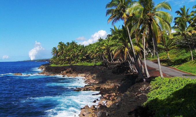 Pahoa House | OCEAN View large home close to BEACH on 3 private landscape acres.nnnn