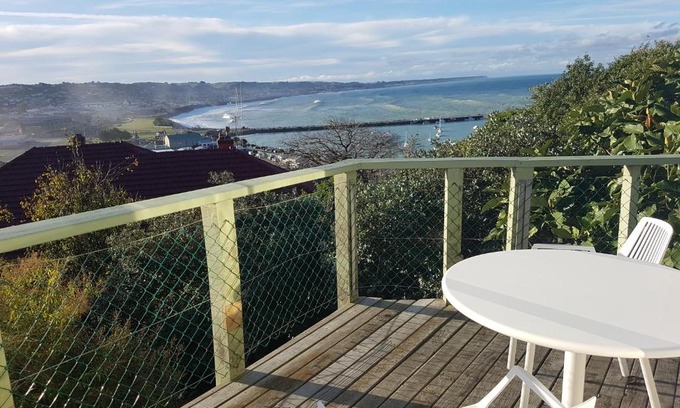Oamaru House | Ocean View on Avon