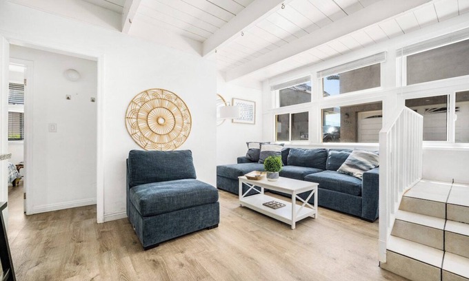 Mission Beach Apartment | Ocean View Pad Mission Beach Parking Surfboards