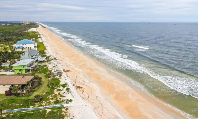 Marineland Acres House | Ocean View Paradise - Steps Away From the Beach