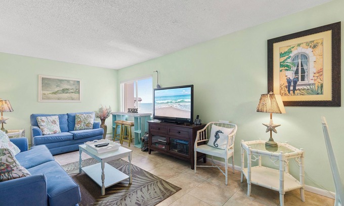 New Smyrna Beach Condo | ✨Ocean View, Perfect for Couples Retreat-Chateau by the Sea 34B✨