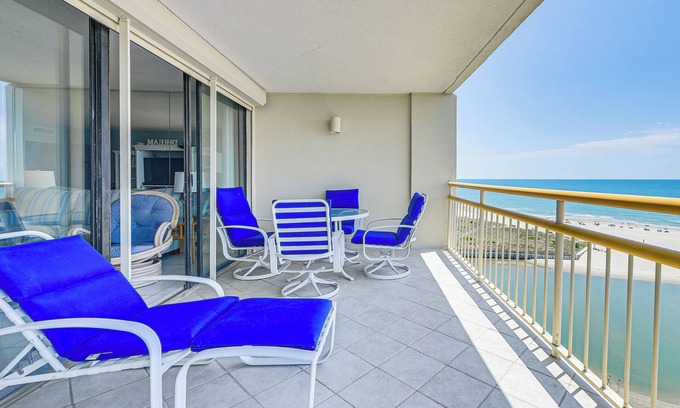 Briarcliffe Acres Condo | Ocean View & Pool Access: Condo in Myrtle Beach