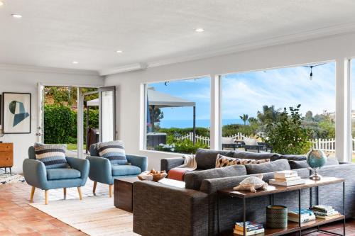 Hidden Valley House | Ocean View Retreat Firepit & Spacious Yard