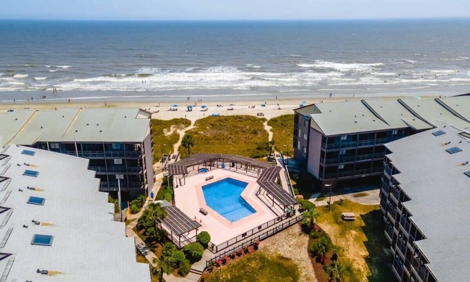 Ocean Drive Condo | Ocean View Suite at Tilghman Top Location