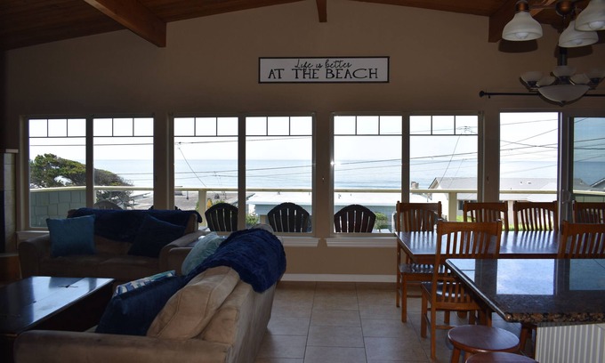 Lincoln City House | Ocean View with Deck & Hot Tub, Close Beach Access, Close to Casino