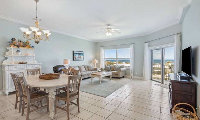 Fernandina Beach Condo | Ocean Views | Bright and Cheery | 3rd Floor Ocean Park Condo