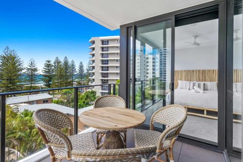 Burleigh Heads Apartment | Ocean Views - Sandbar Burleigh Heads