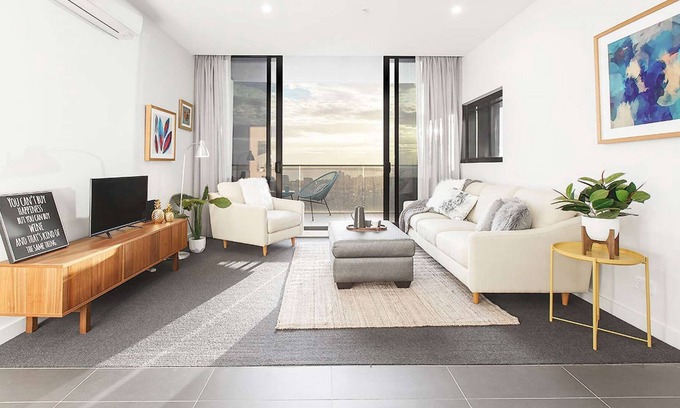 St Kilda Apartment | Ocean Views ☆ Top Location ☆ Parking ☆ Restaurants