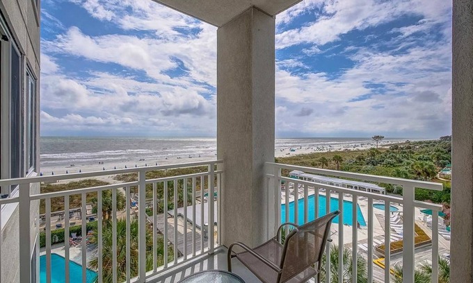 North Forest Beach Condo | OCEAN VIEWS! OCEANFRONT HILTON HEAD VILLA WITH POOL ACCESS, BALCONY HILTON HEAD