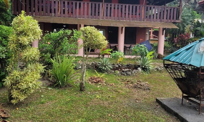 Cahuita House | Ocean Villa downtown Cahuita, Pool&Fiber Optic