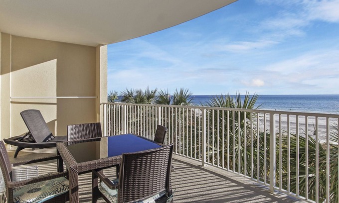 Long Beach Condo | Ocean Villa . Low Floor . Beach Chairs . Pool . Gulf-front