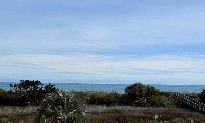Folly Field Condo | Ocean Villa B240 - 2nd Floor Balcony Views