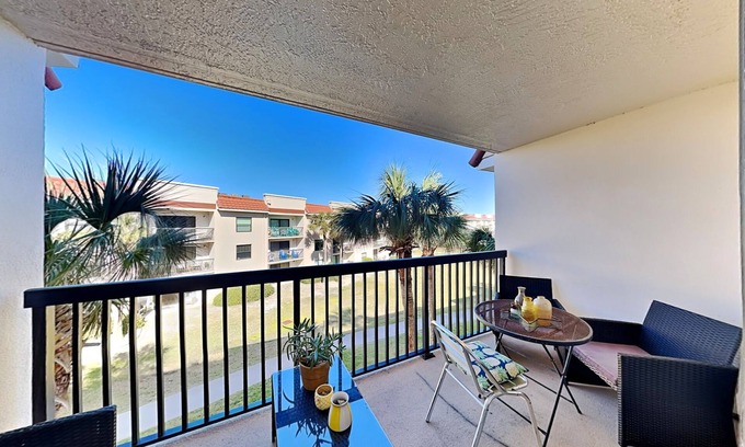 Butler Beach Condo | Ocean Village Club P32 | Pet-Friendly Oceanfront Condo with Balcony + Pool