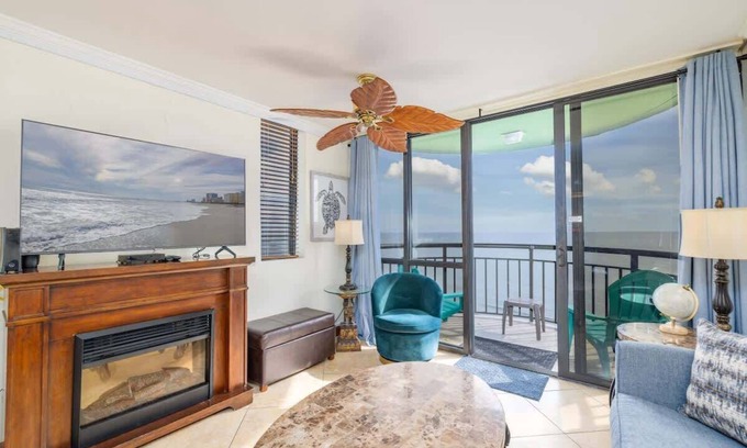 Myrtle Beach Condo | Oceanfrnt Penthouse, Walk to attractions & dining