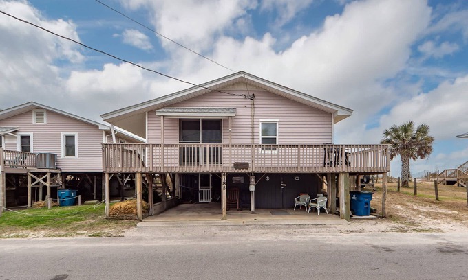 Edisto Island Apartment | Oceanfront 1 Bedroom-Downstairs Apartment