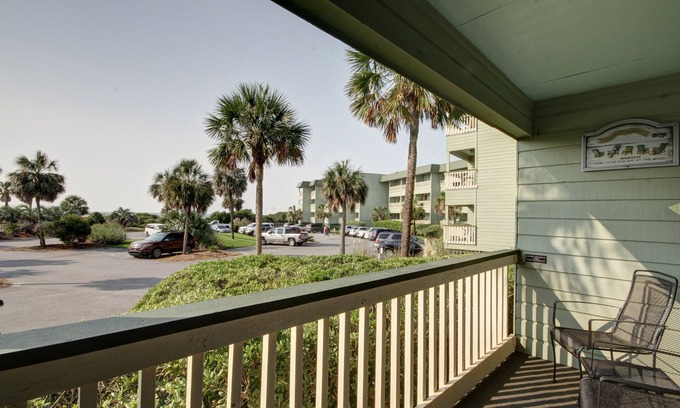 Isle of Palms Condo | Oceanfront 1st Floor Condo! Community Pool & Fishing Pier! Iin the Heart of IOP!