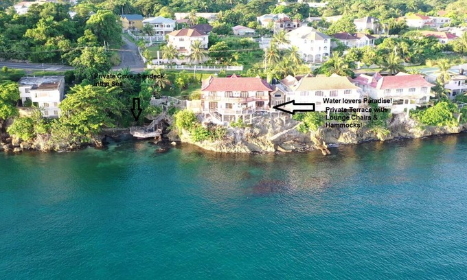 Tower Isle Apartment | Oceanfront 2 bed/room Apartment in Ocho Rios - Sleeps 4 Optional Yacht Charter