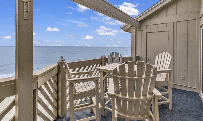 Garden City Condo | Oceanfront 2BR- Short Drive to Dining/shops -MPA12