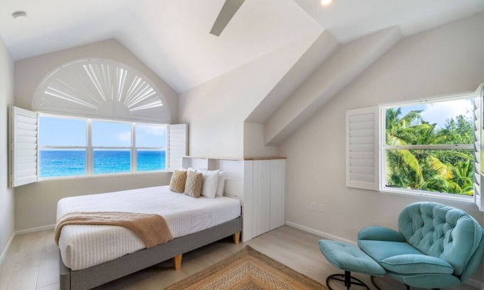 Northwest Point Apartment | Oceanfront | 3 King Bed | Diving | Macabuca | Pool