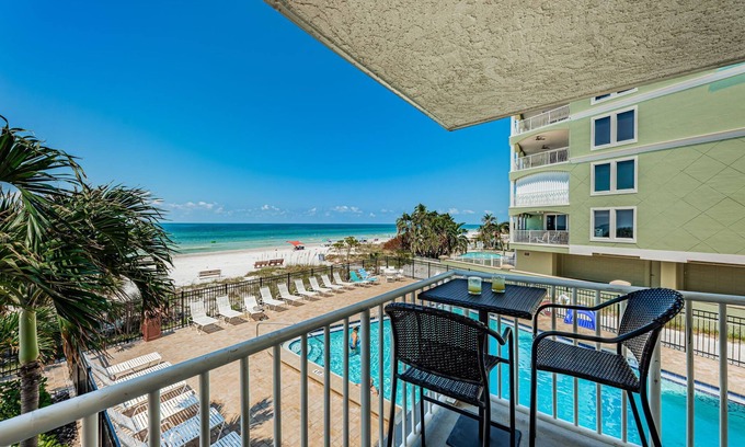 Indian Shores Condo | Oceanfront 3BR Condo | Pool | Beach Access | Stunning Views