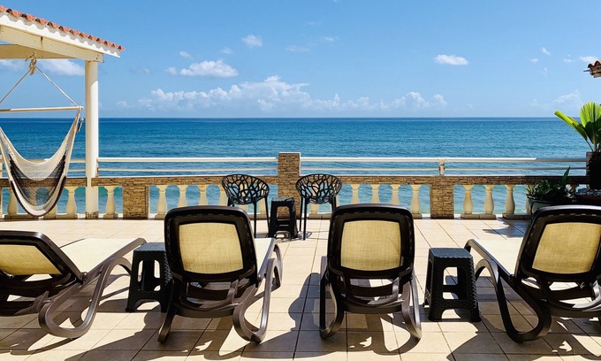 Rio Grande House | Oceanfront 4 Bedrm House on Surf Beach near Rincon with Private Beach Access